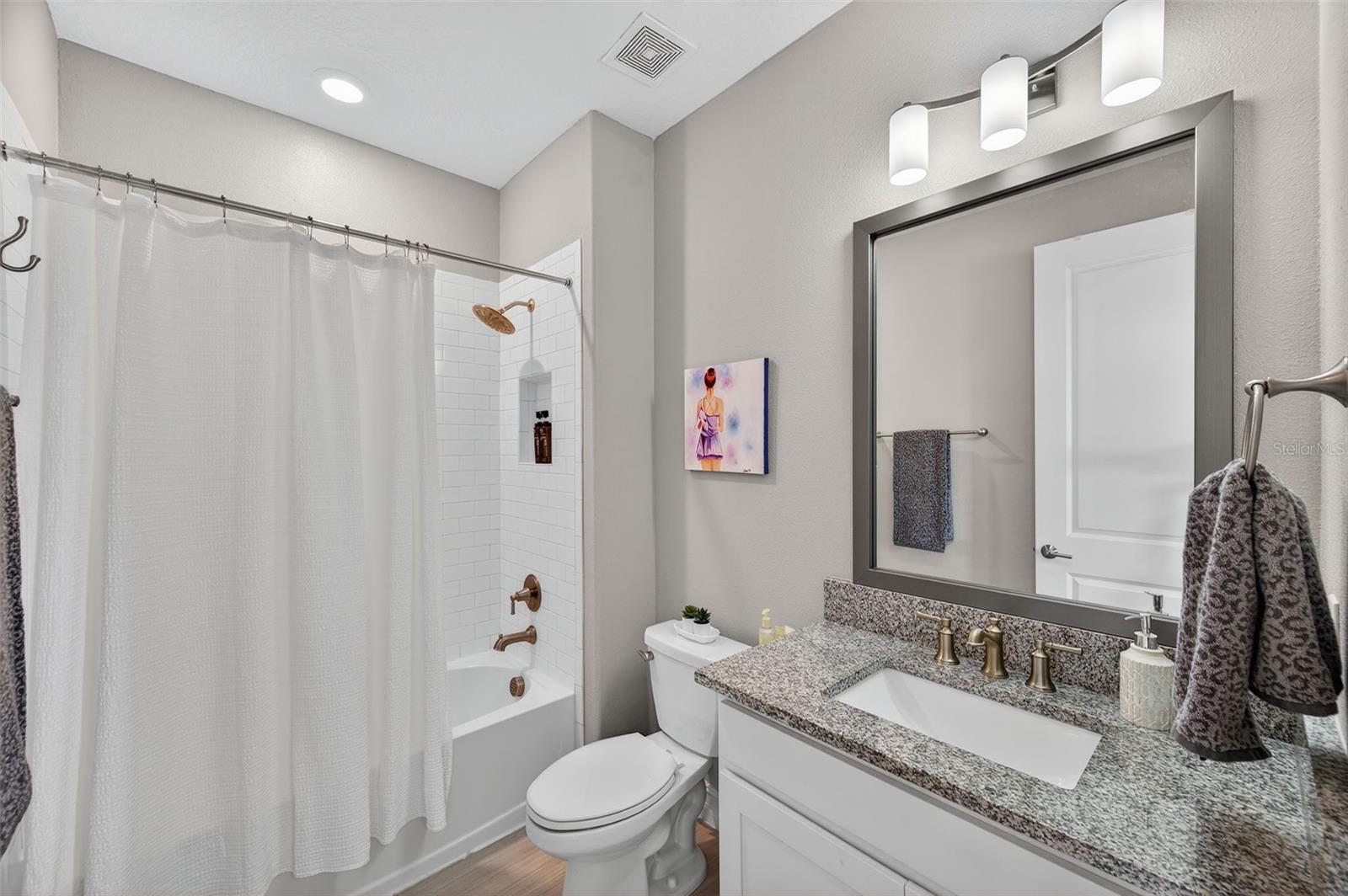 Image 28 of 90 For 4831 Isola Court