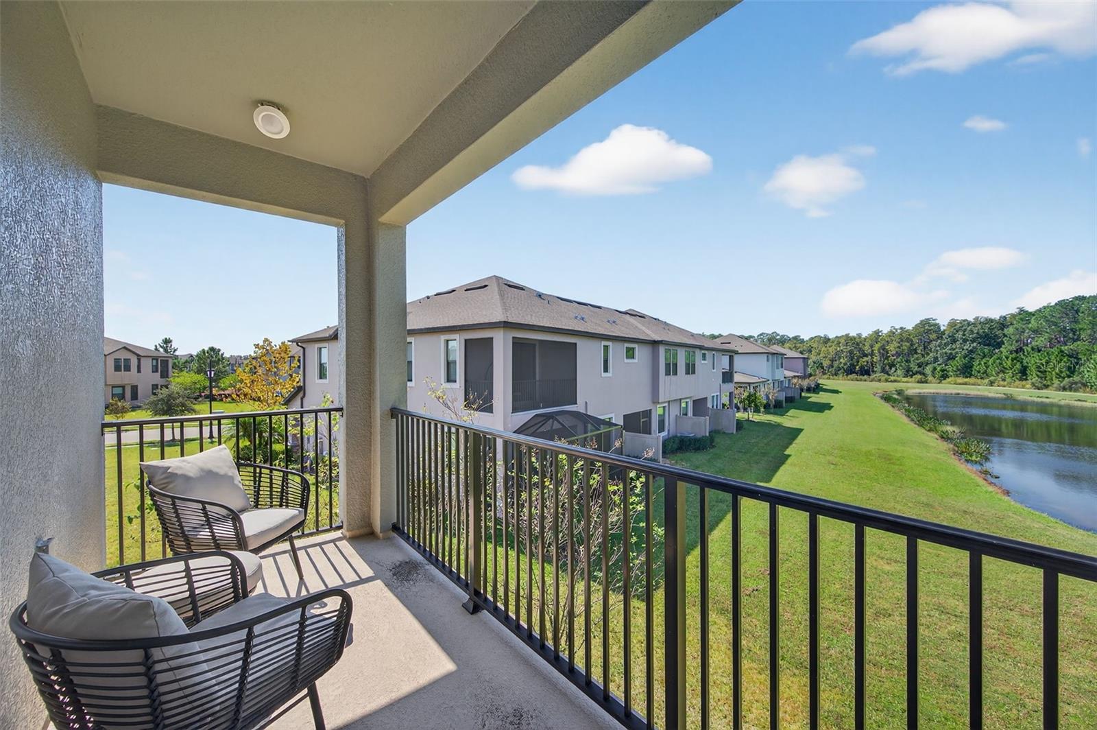 Image 32 of 90 For 4831 Isola Court