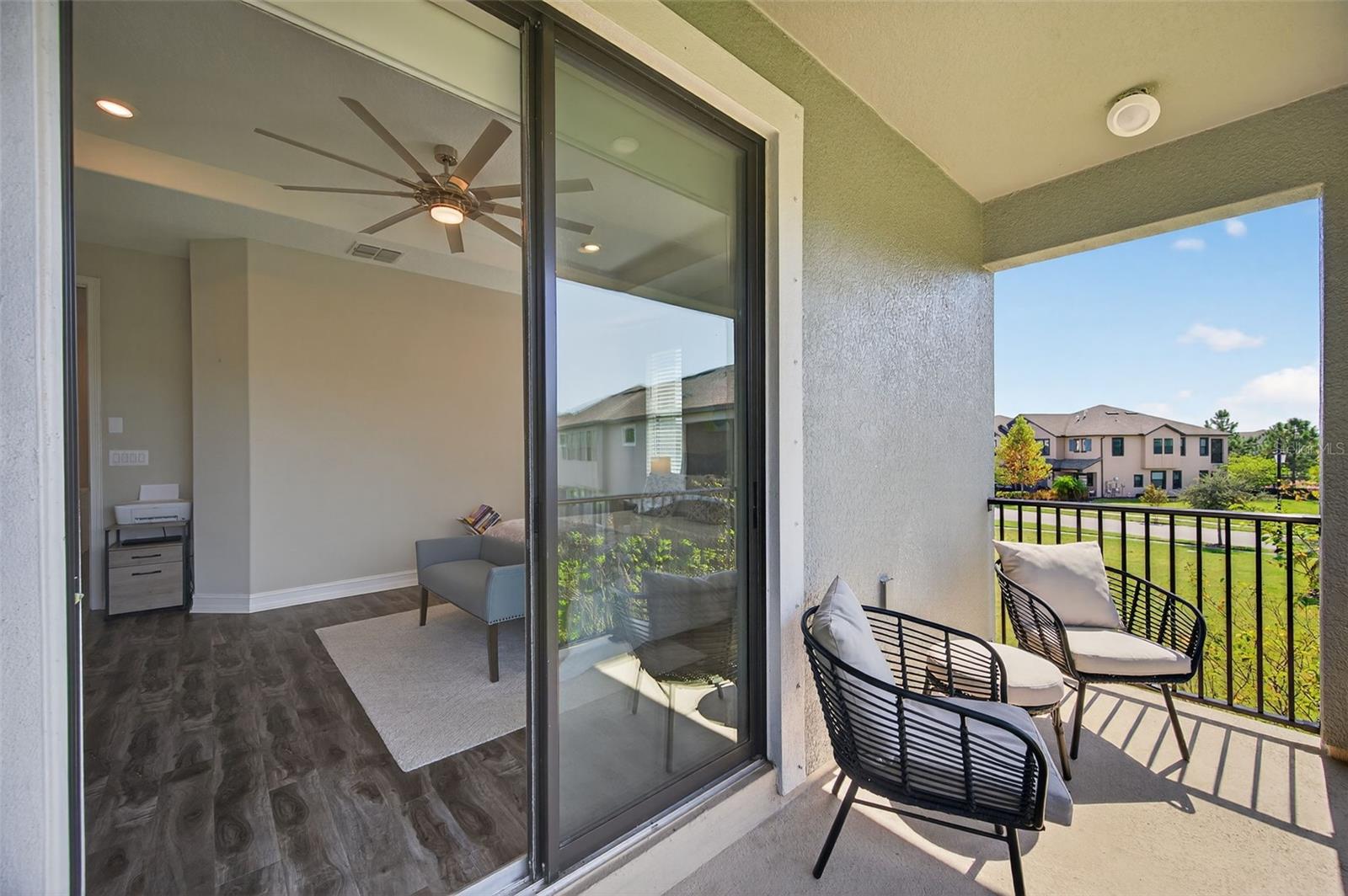 Image 33 of 90 For 4831 Isola Court