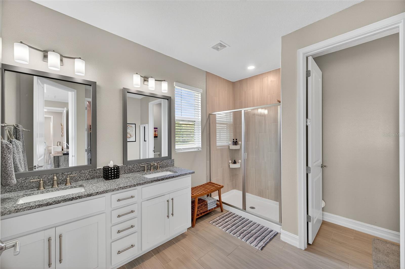 Image 35 of 90 For 4831 Isola Court