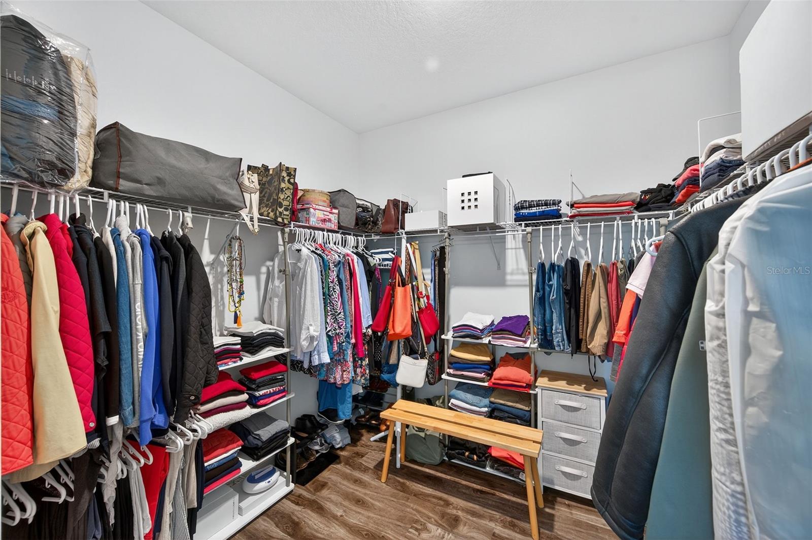 Image 38 of 90 For 4831 Isola Court