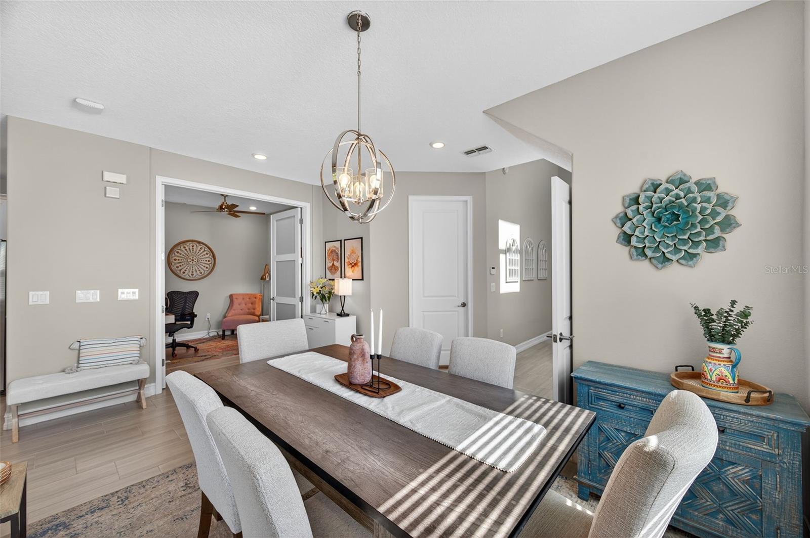 Image 8 of 90 For 4831 Isola Court