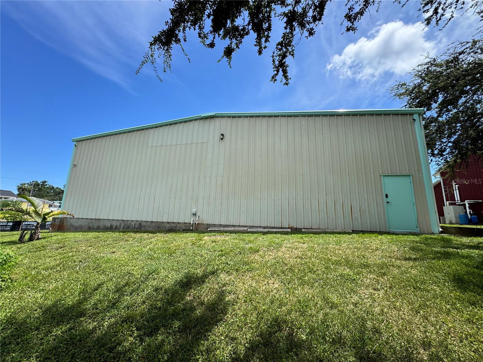 Image 6 of 12 For 321 Safford Avenue