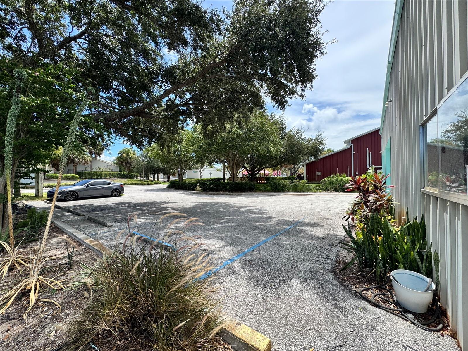 Image 7 of 12 For 321 Safford Avenue