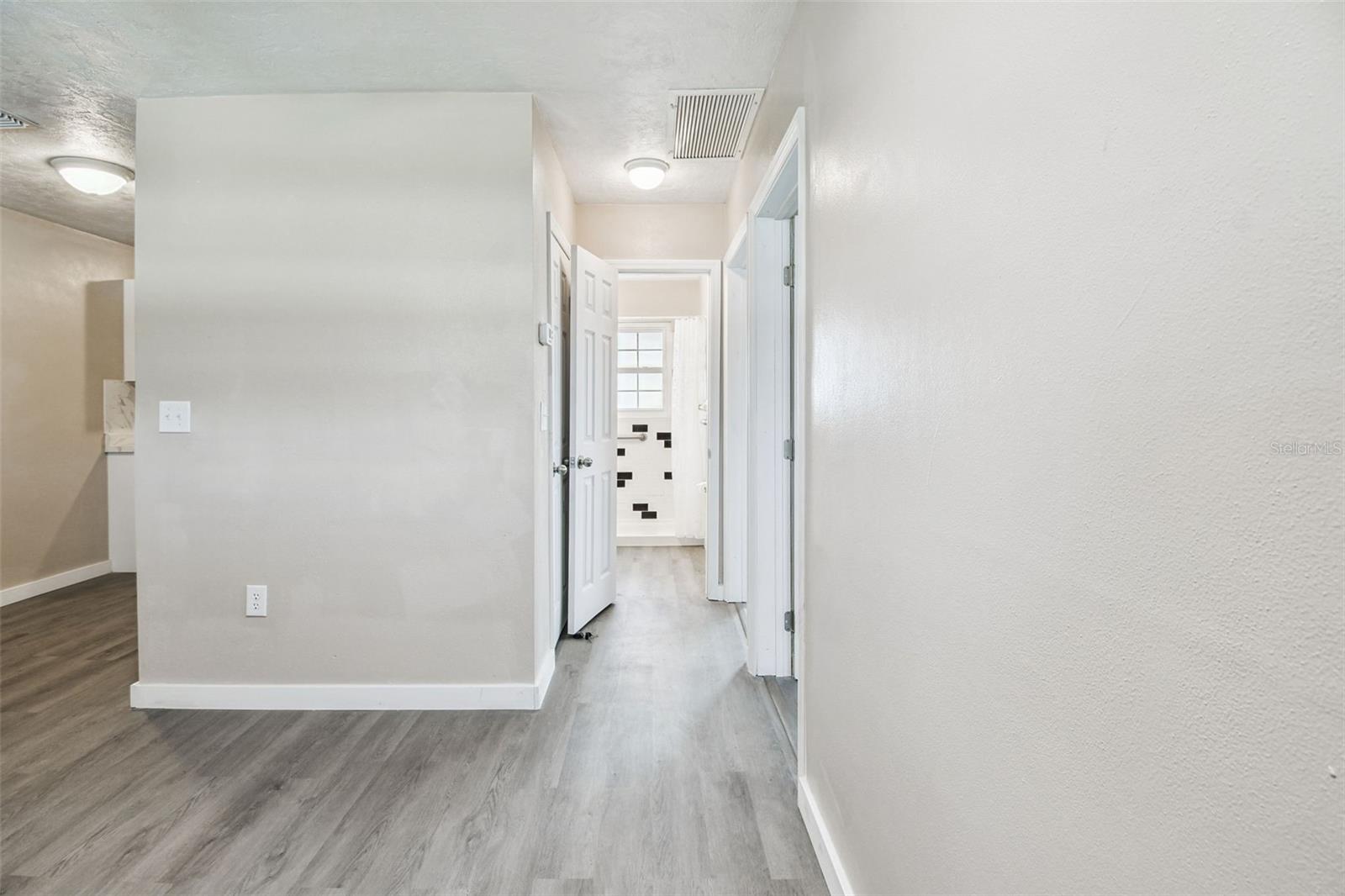 Image 13 of 25 For 337 4th Street W A