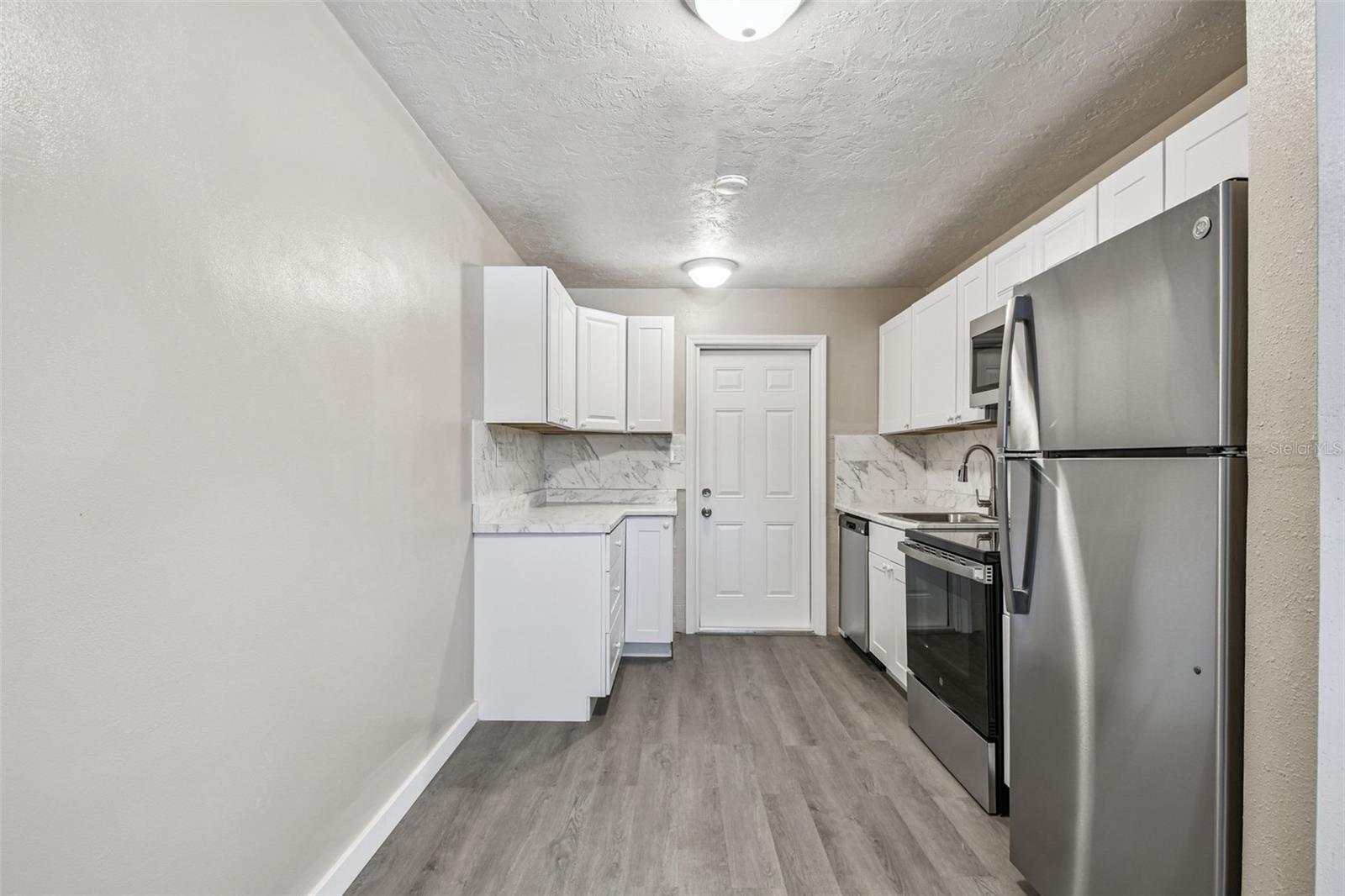 Image 20 of 25 For 337 4th Street W A