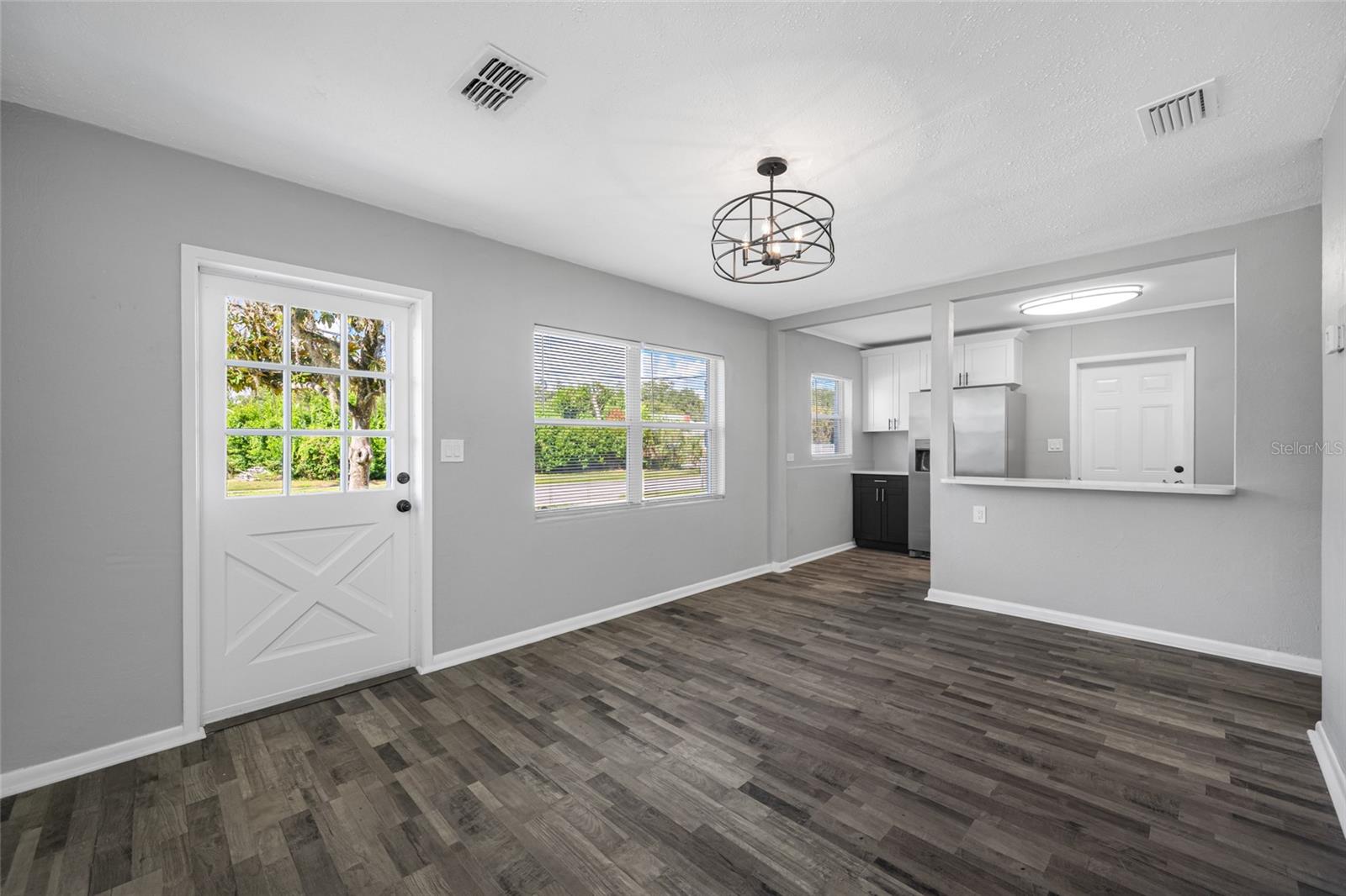 Image 13 of 47 For 203 Dixie Place