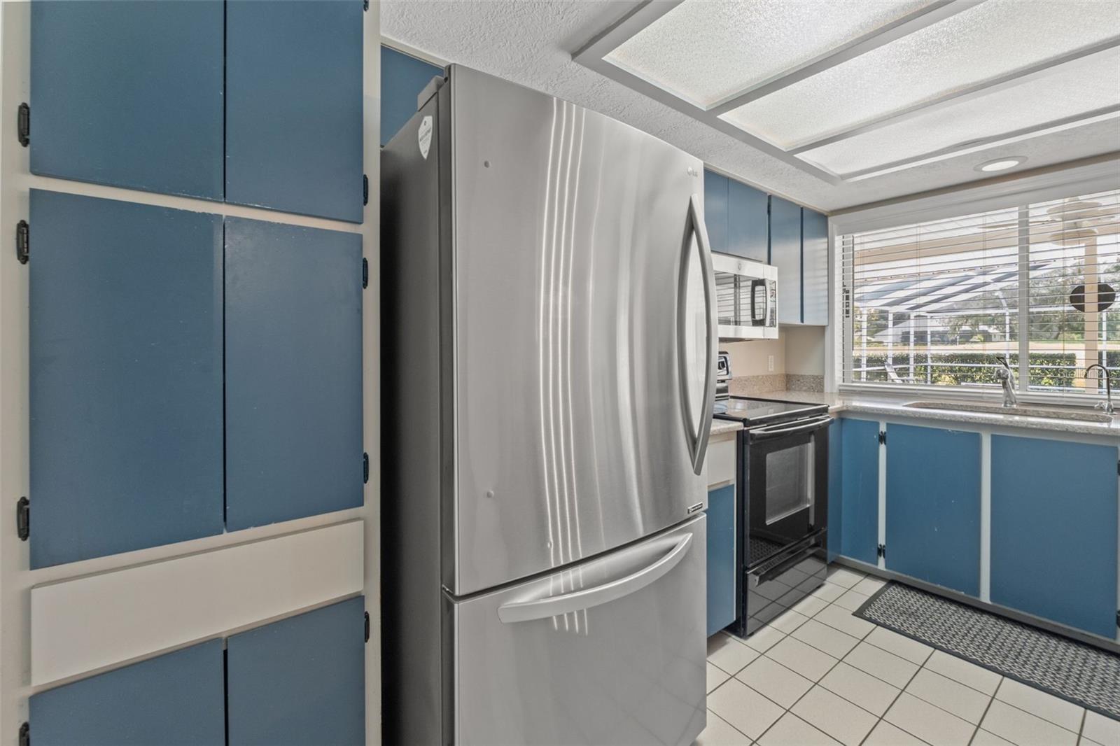 Listing photo id 11 for 640 Hartford Street