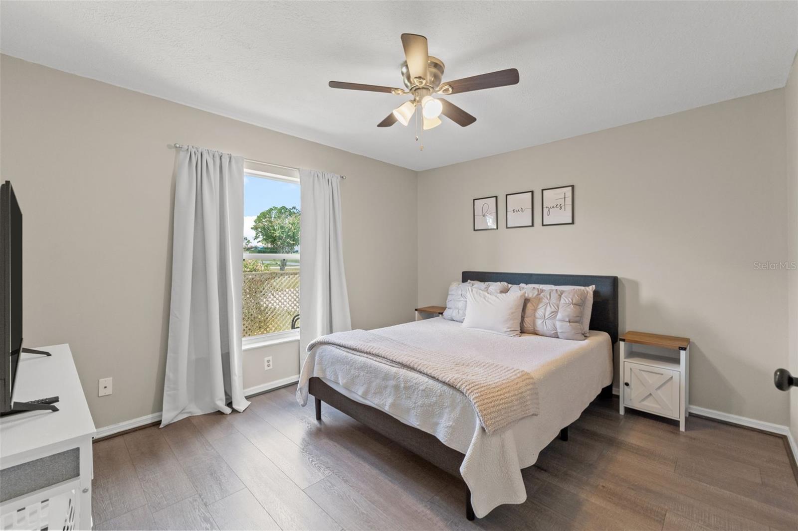 Listing photo id 25 for 640 Hartford Street