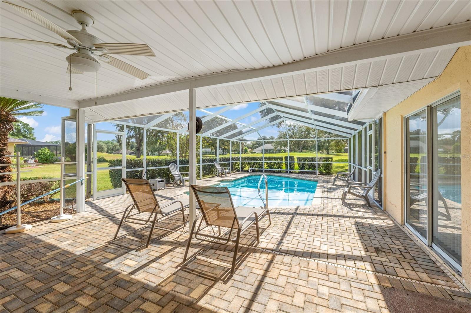 Listing photo id 32 for 640 Hartford Street