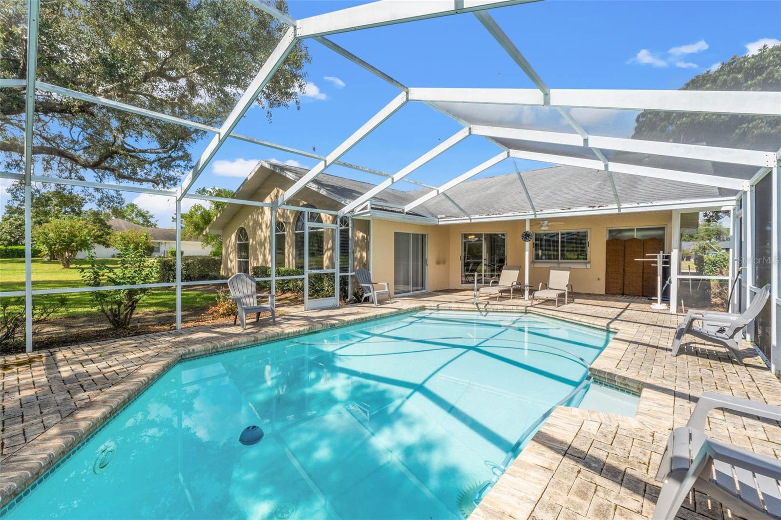 Listing photo id 35 for 640 Hartford Street