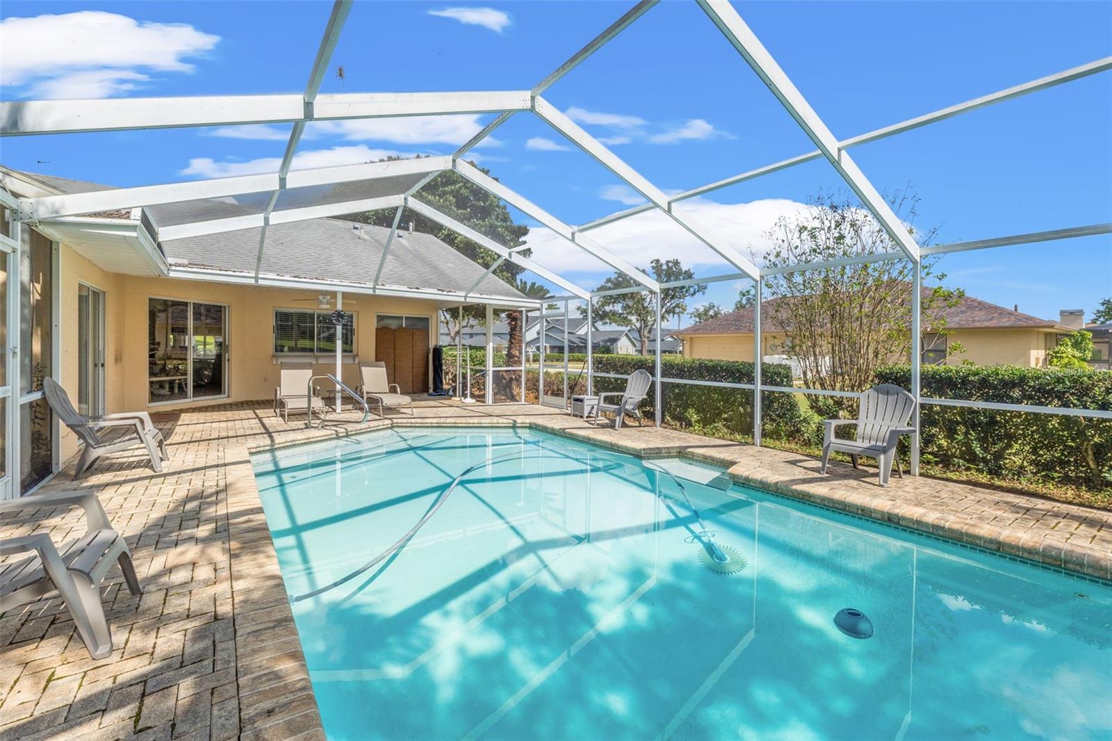 Listing photo id 36 for 640 Hartford Street