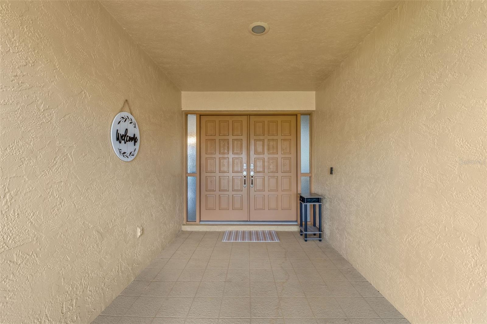 Listing photo id 3 for 640 Hartford Street