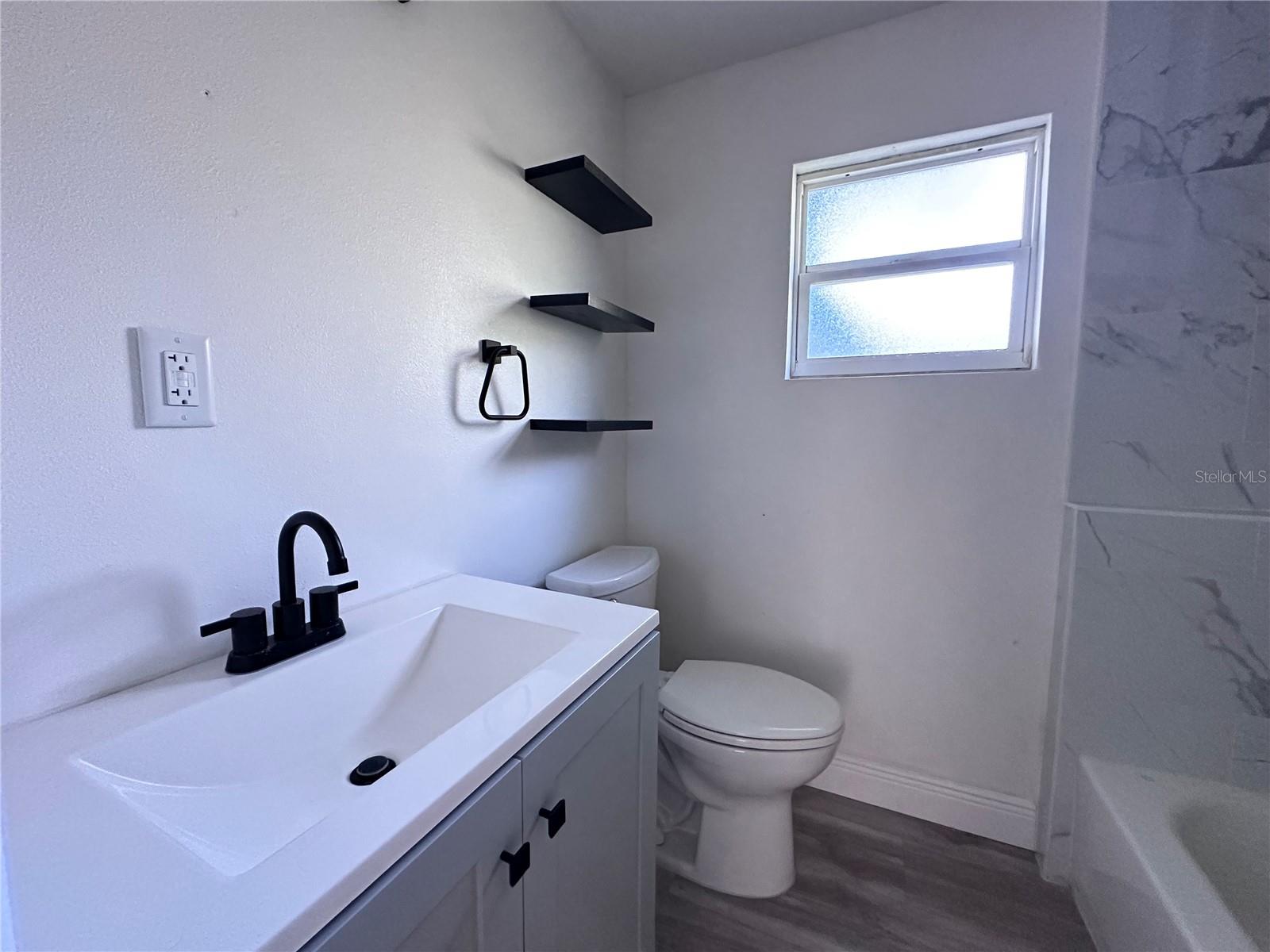 Image 16 of 19 For 1006 Kenmore Drive