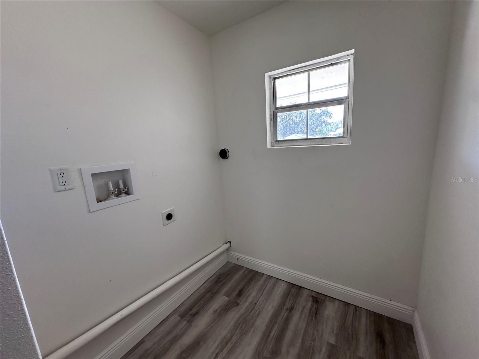 Image 19 of 19 For 1006 Kenmore Drive