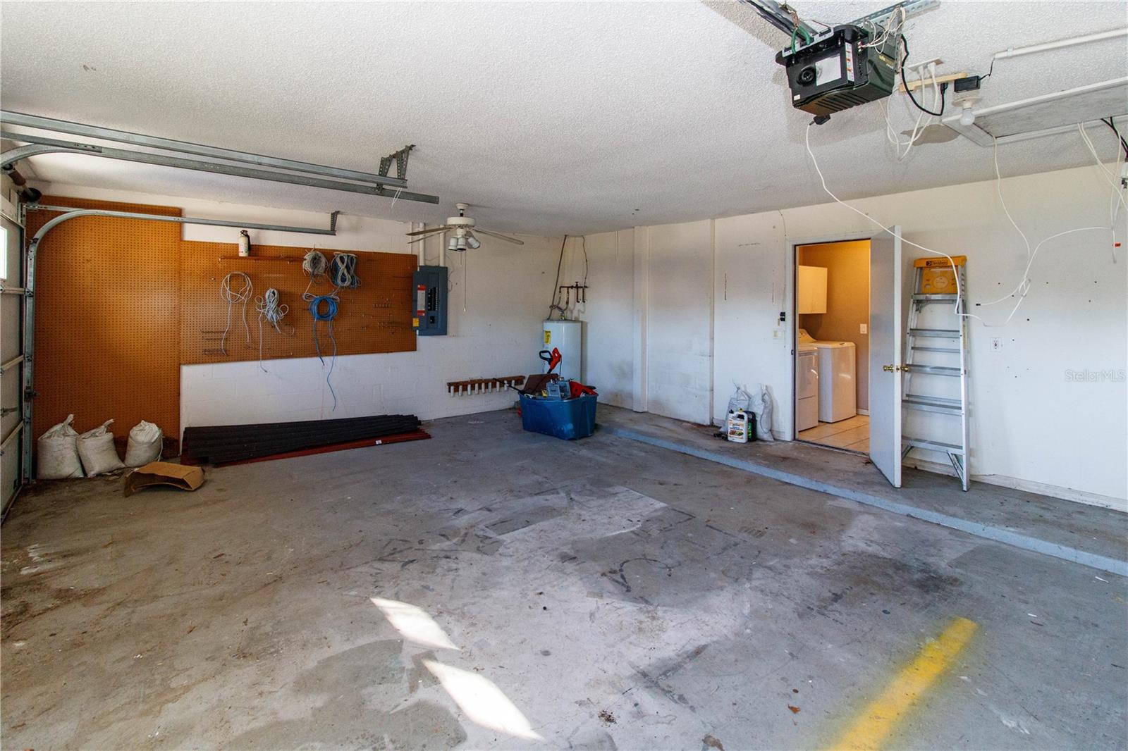 Image 21 of 27 For 10417 Ashview Lane