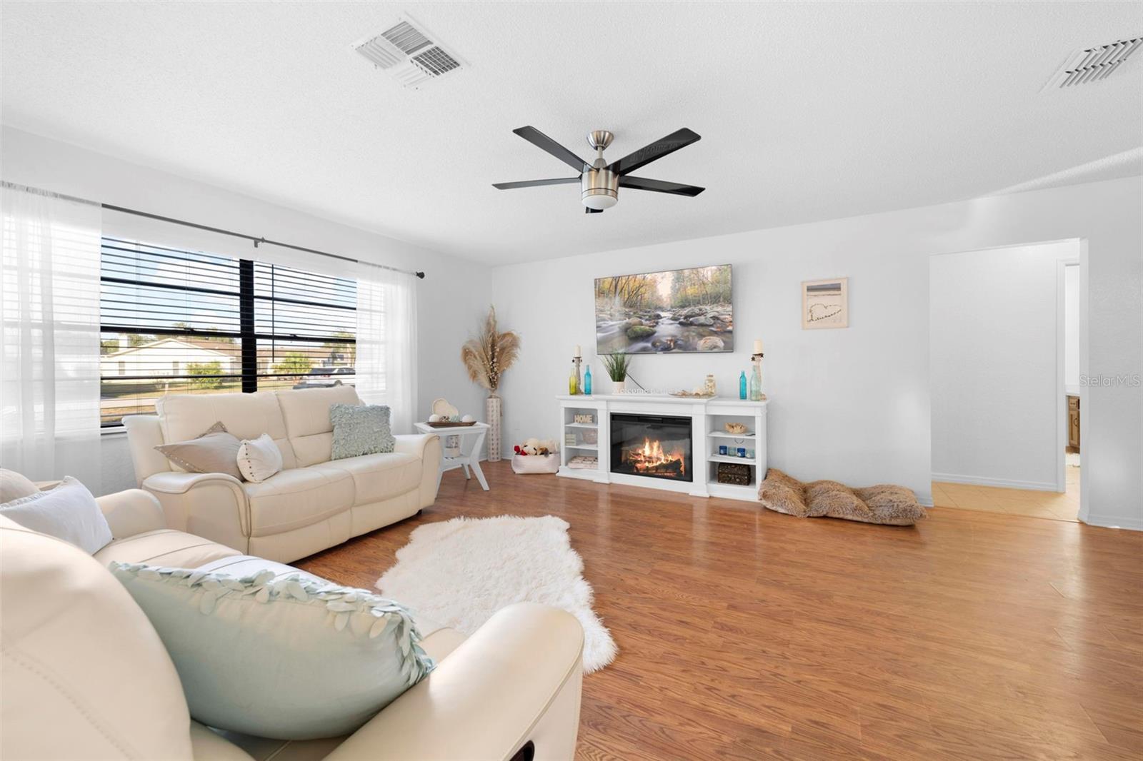 Image 10 of 56 For 8998 Lismore Court