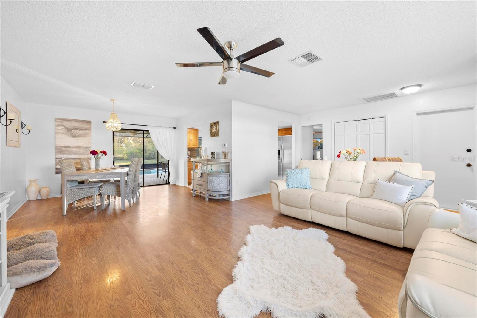 Image 13 of 56 For 8998 Lismore Court