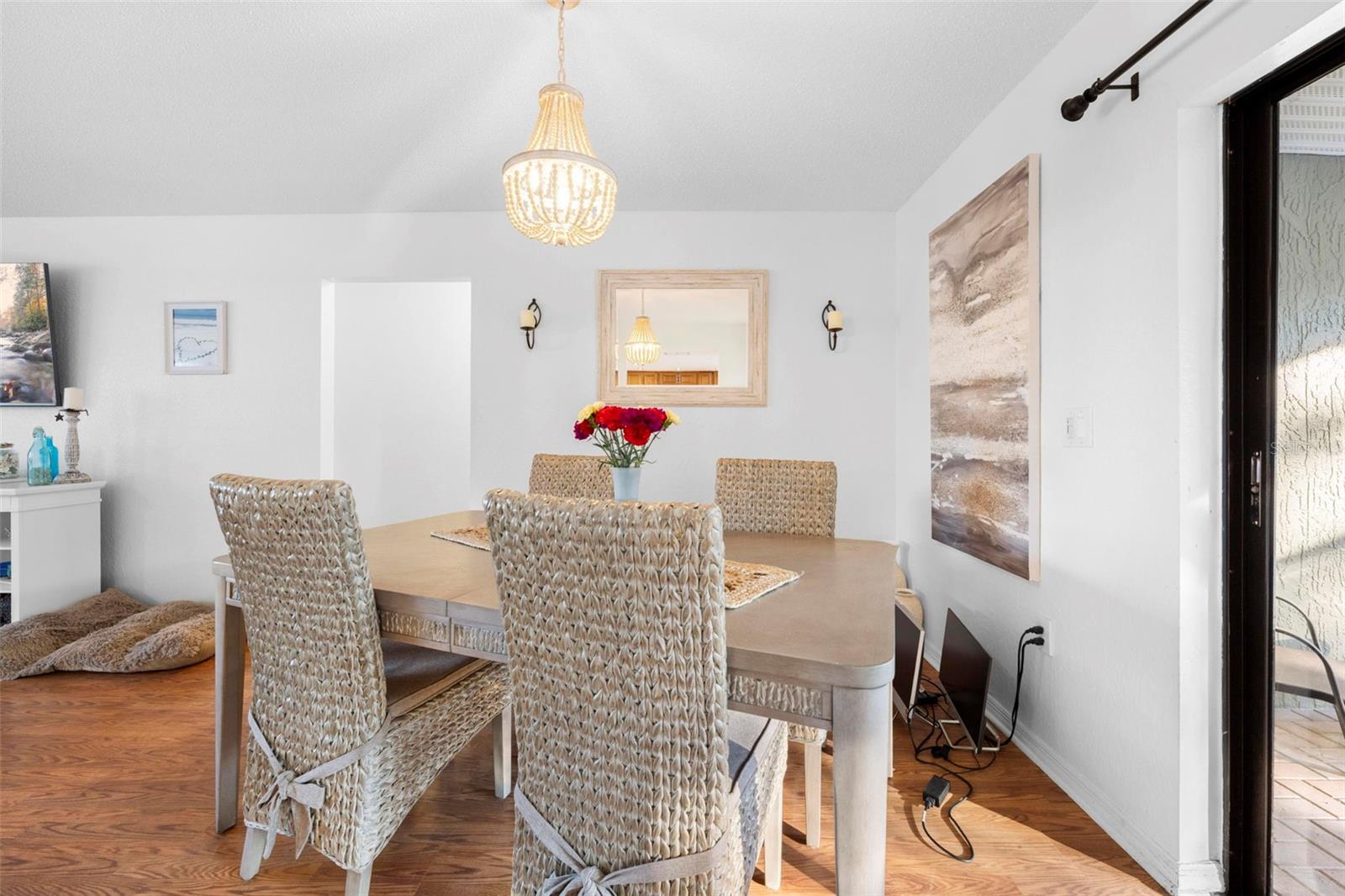 Image 16 of 56 For 8998 Lismore Court