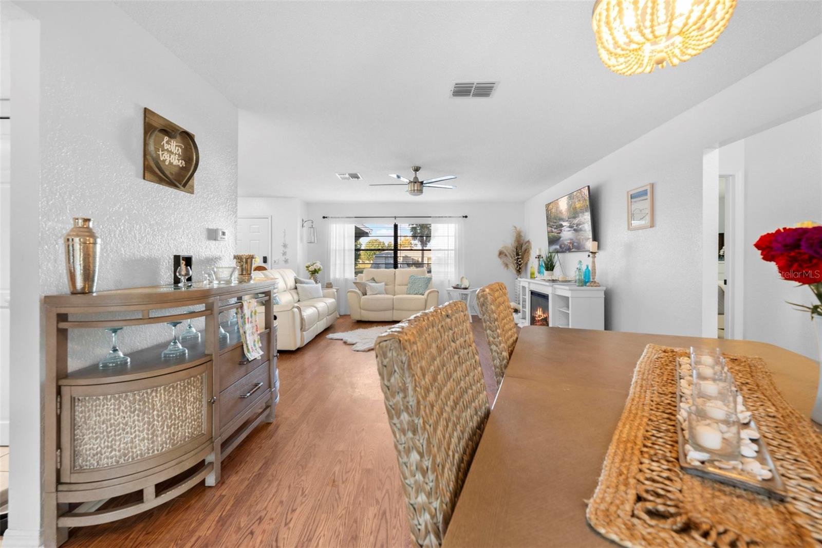 Image 18 of 56 For 8998 Lismore Court