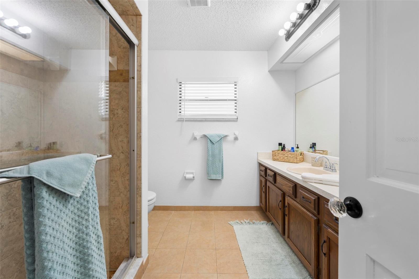 Image 38 of 56 For 8998 Lismore Court