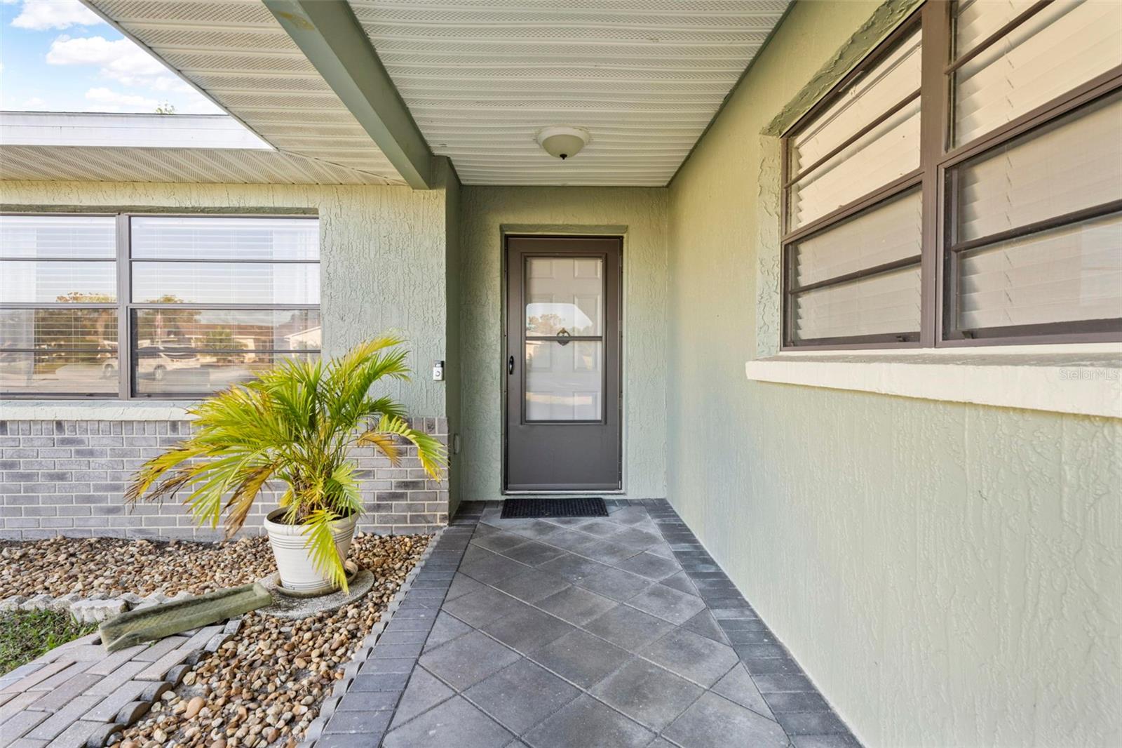 Image 6 of 56 For 8998 Lismore Court