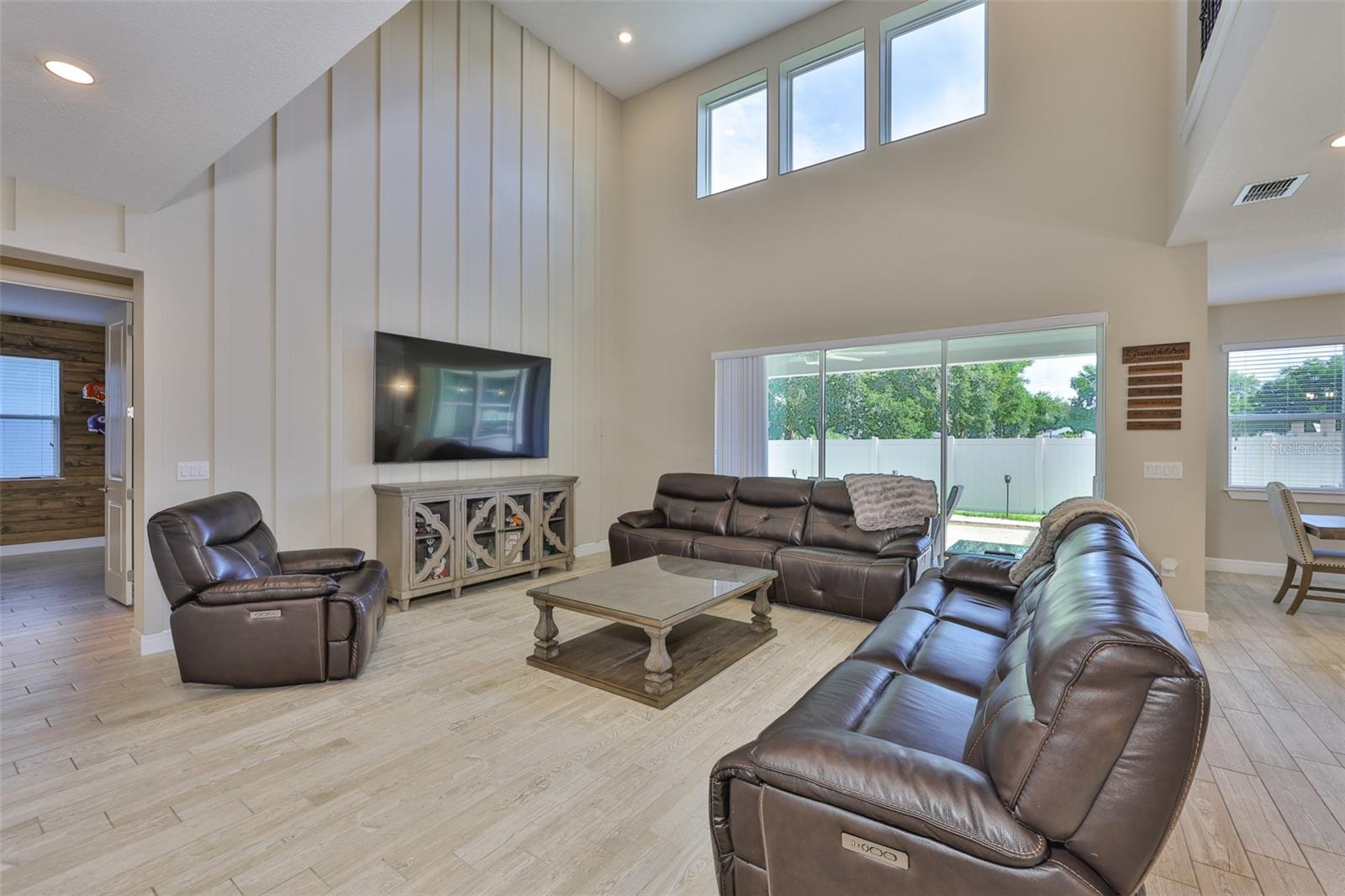 Image 14 of 68 For 2866 Quail Crest Court