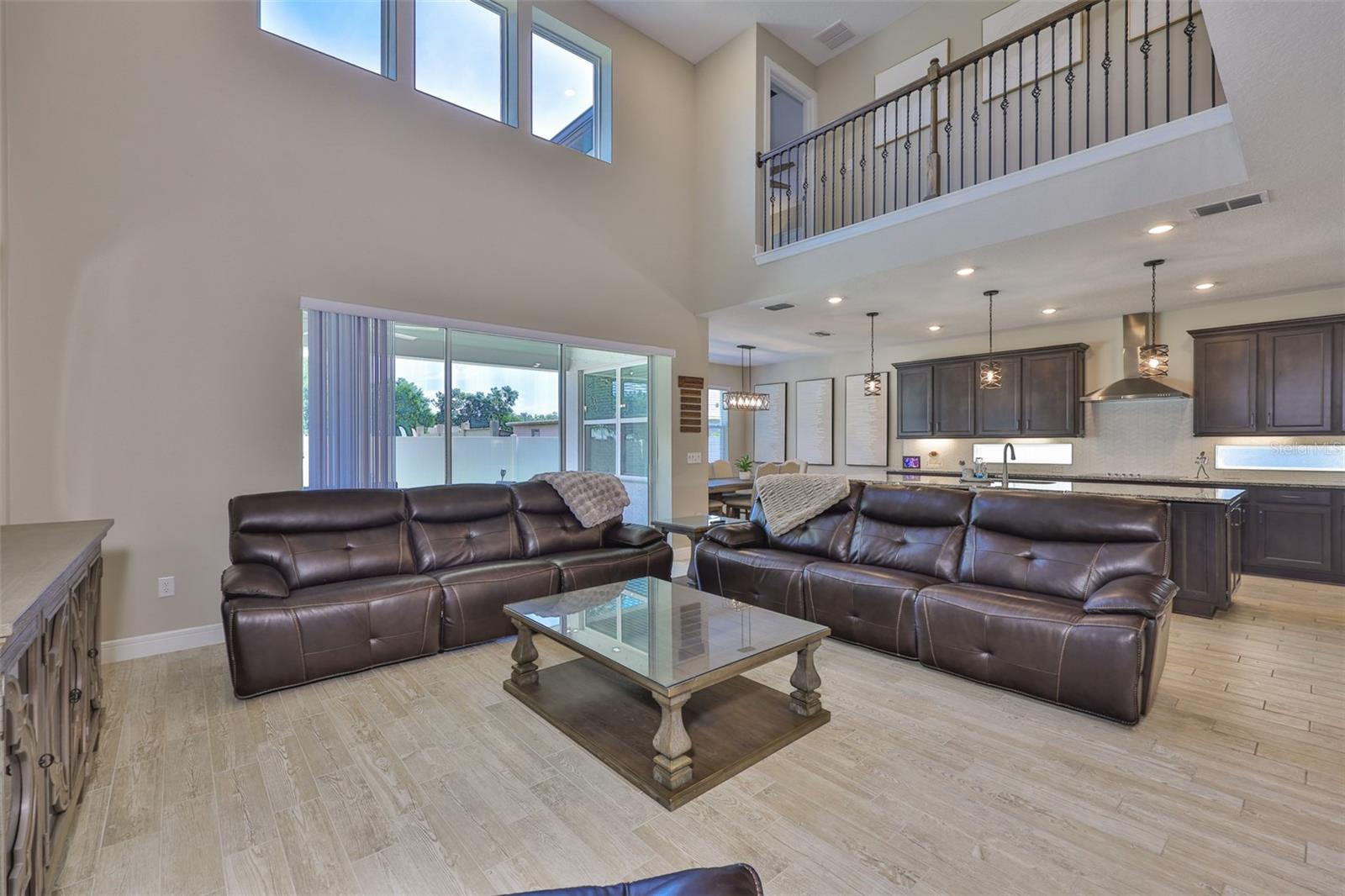 Image 15 of 68 For 2866 Quail Crest Court