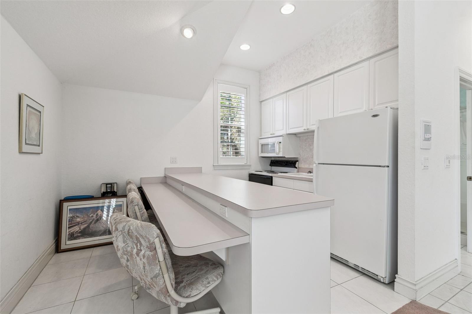 Image 72 of 98 For 4707 Skimmer Way S