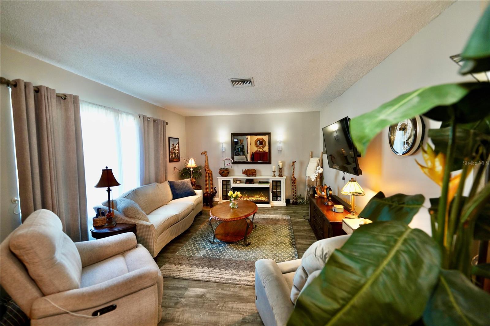 Image 4 of 21 For 9388 Vancouver Road