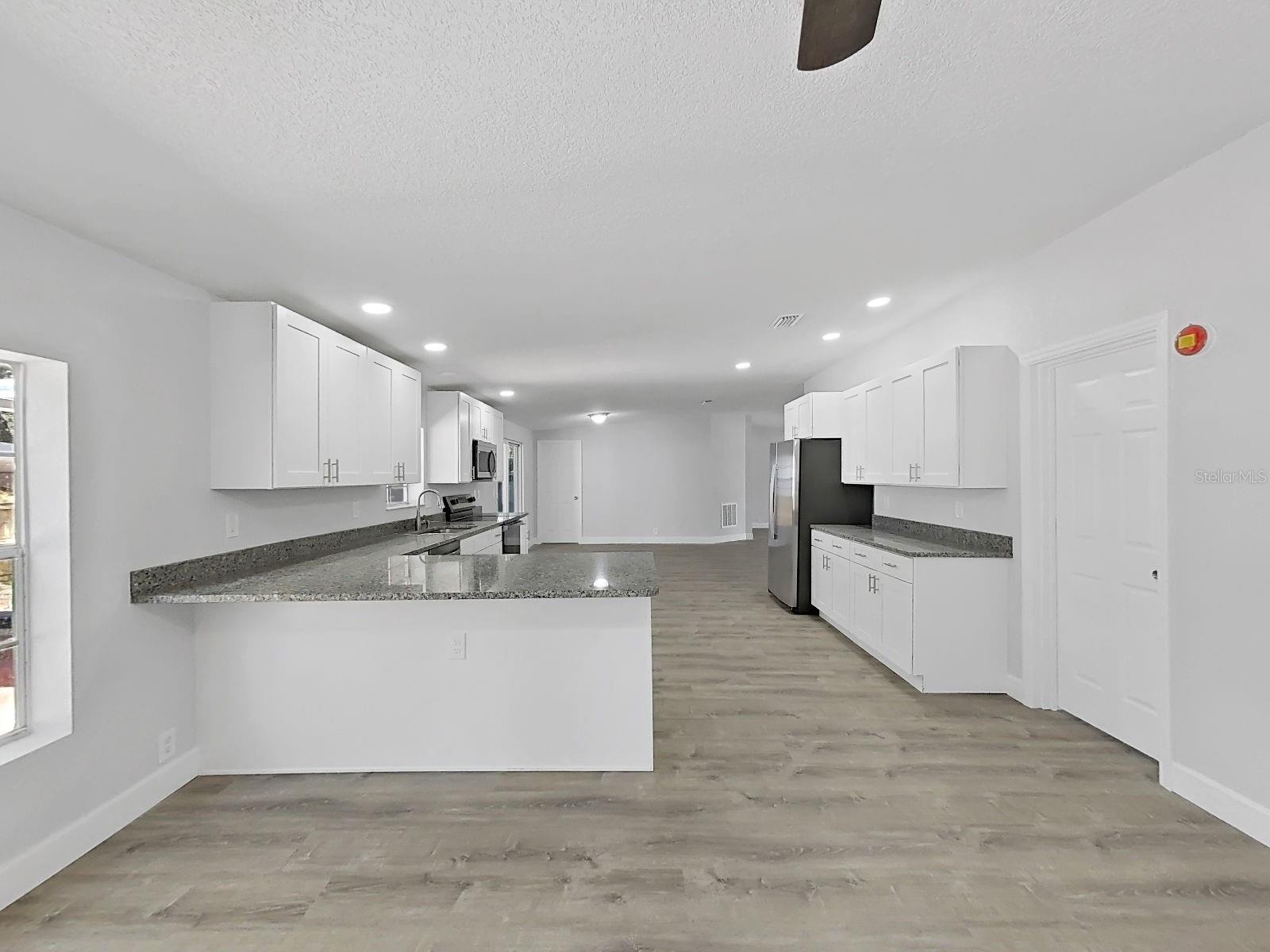 Image 16 of 48 For 10134 Bass Circle