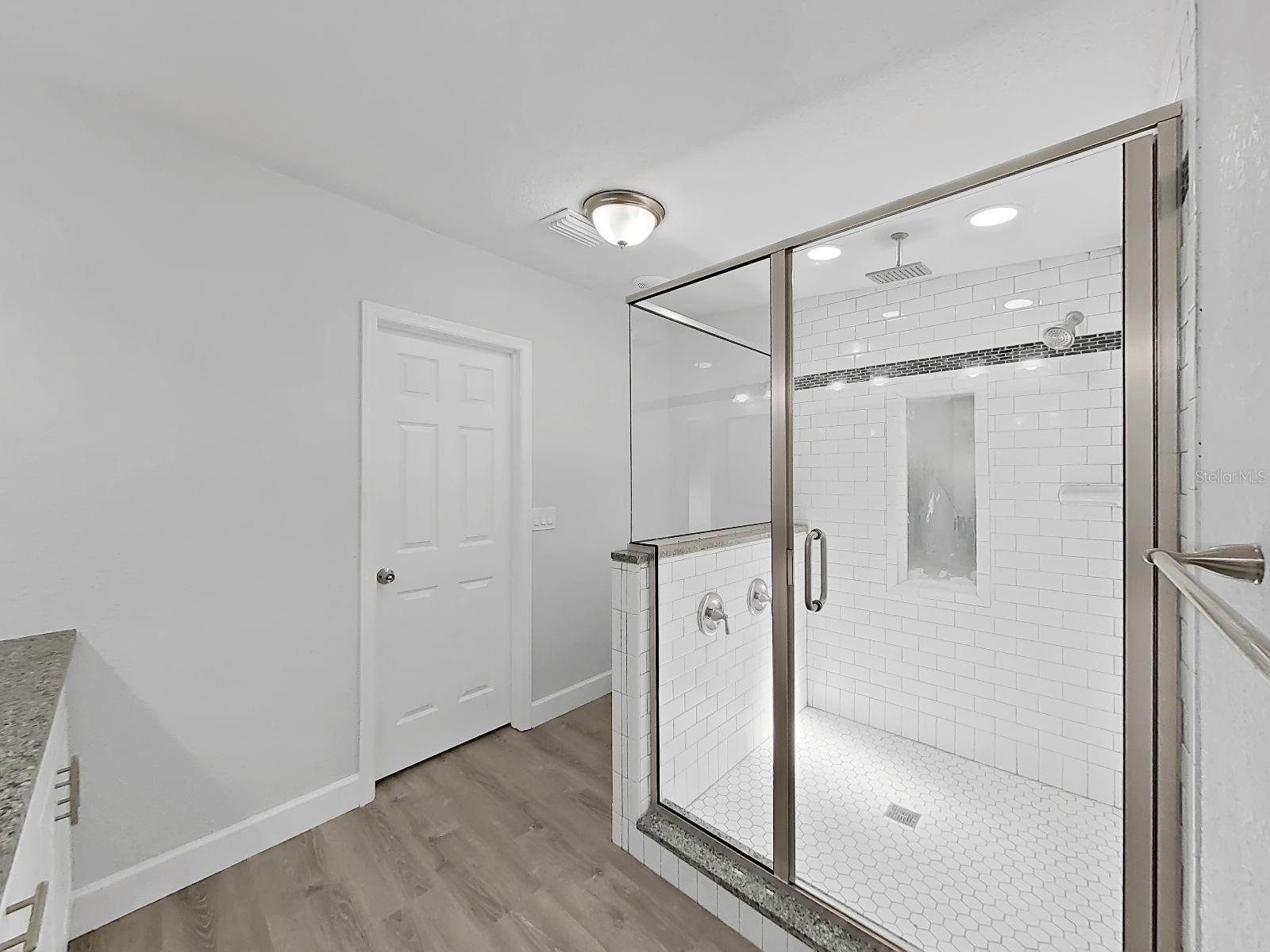 Image 25 of 48 For 10134 Bass Circle