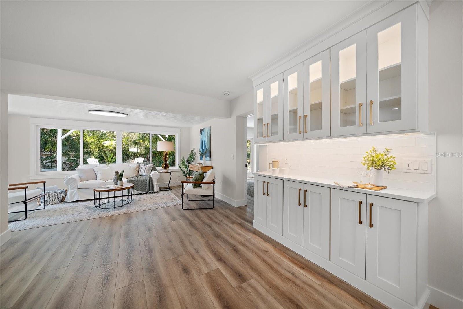 Image 13 of 48 For 503 Poinsettia Road