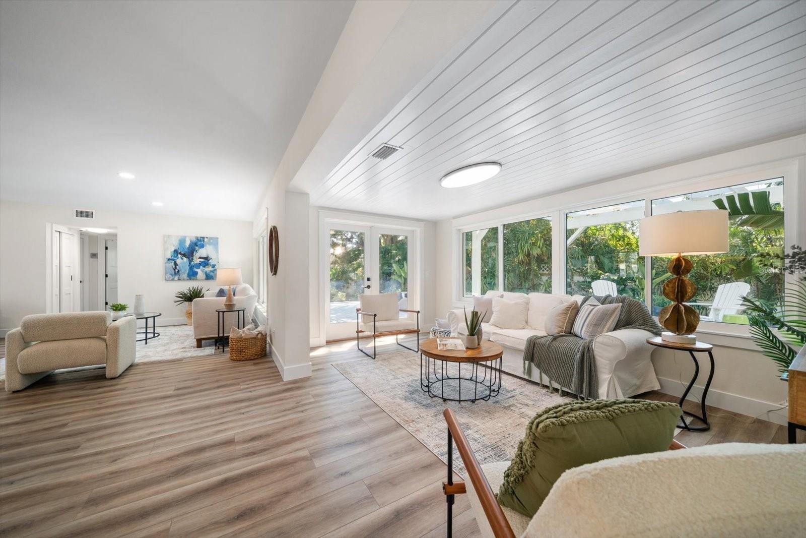 Image 17 of 48 For 503 Poinsettia Road