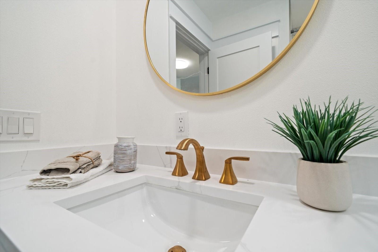 Image 34 of 48 For 503 Poinsettia Road