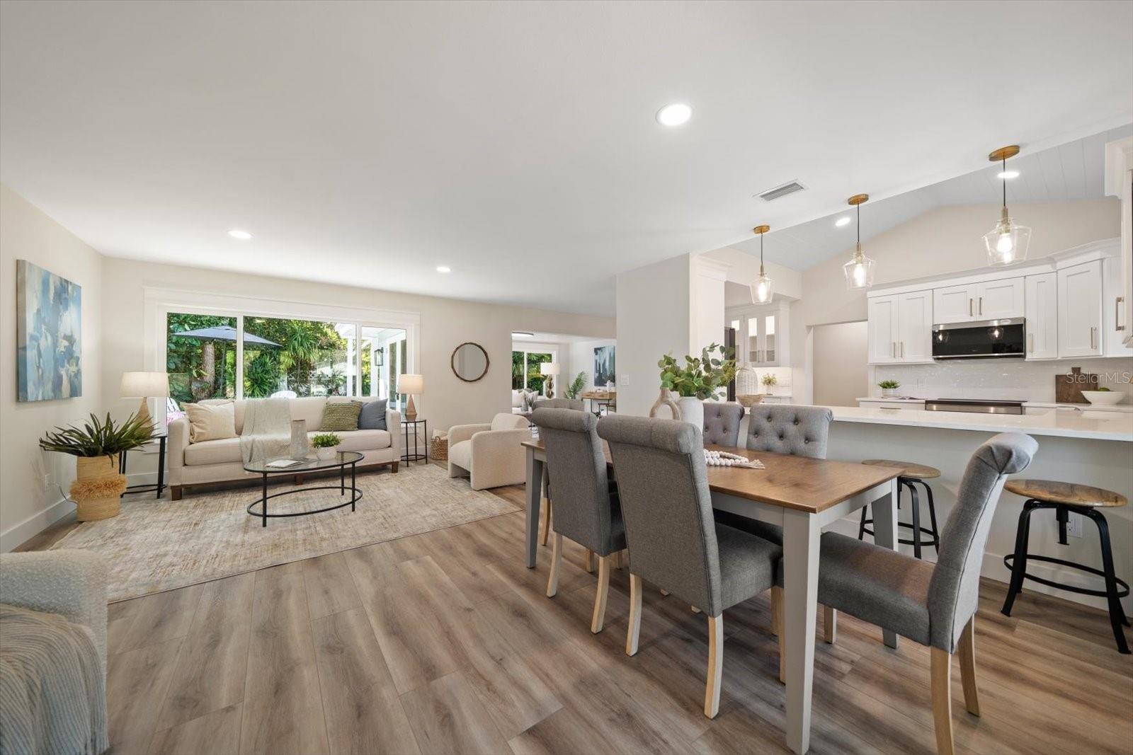 Image 4 of 48 For 503 Poinsettia Road