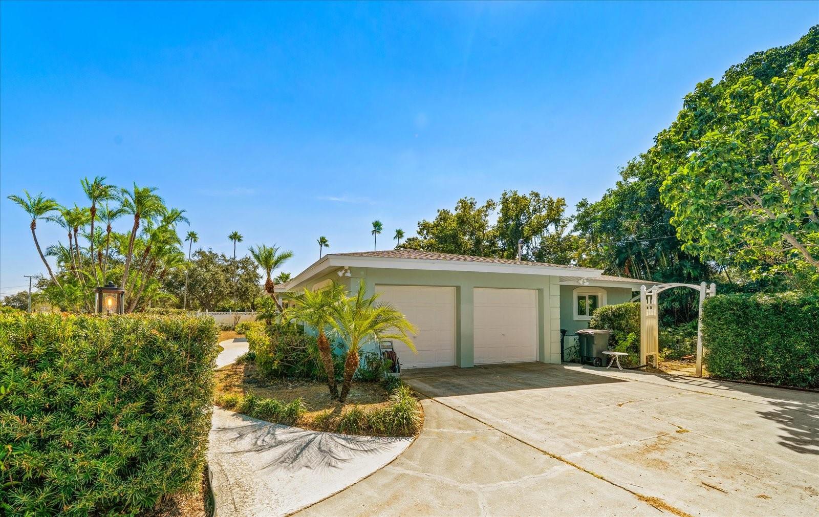 Image 46 of 48 For 503 Poinsettia Road