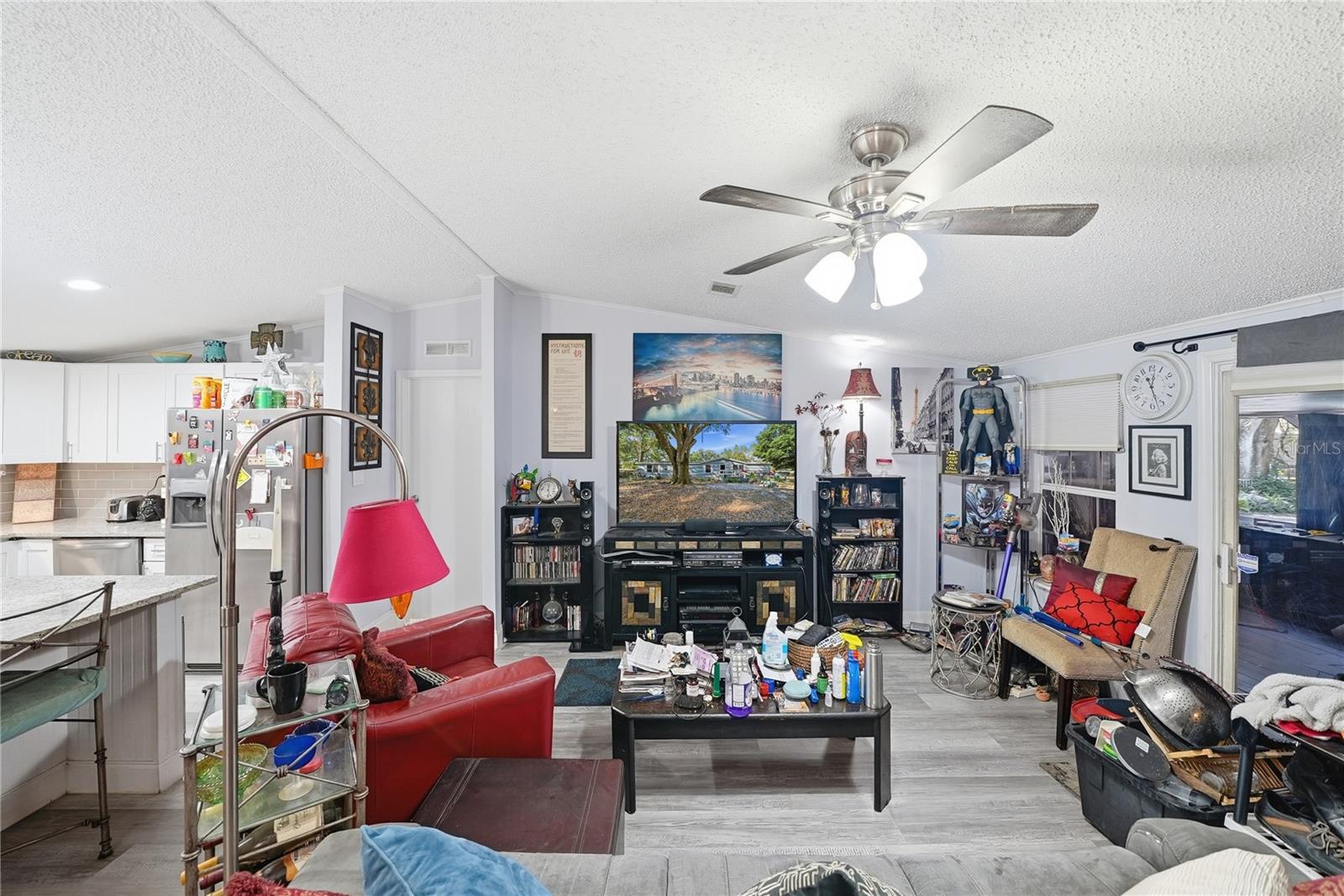 Listing photo id 14 for 6705 Applewood Drive