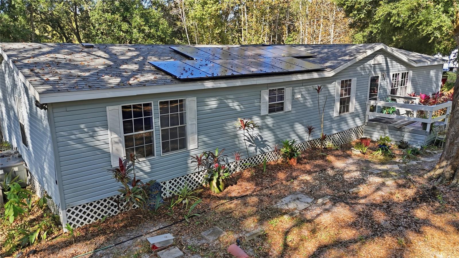 Listing photo id 0 for 6705 Applewood Drive