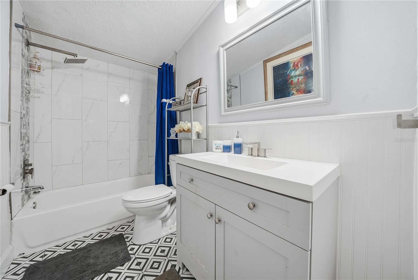 Listing photo id 30 for 6705 Applewood Drive