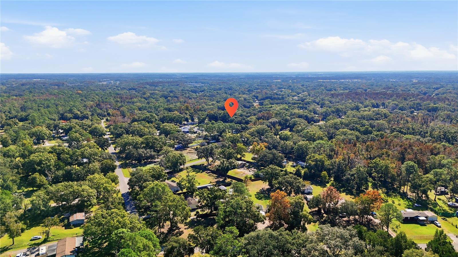 Listing photo id 5 for 6705 Applewood Drive