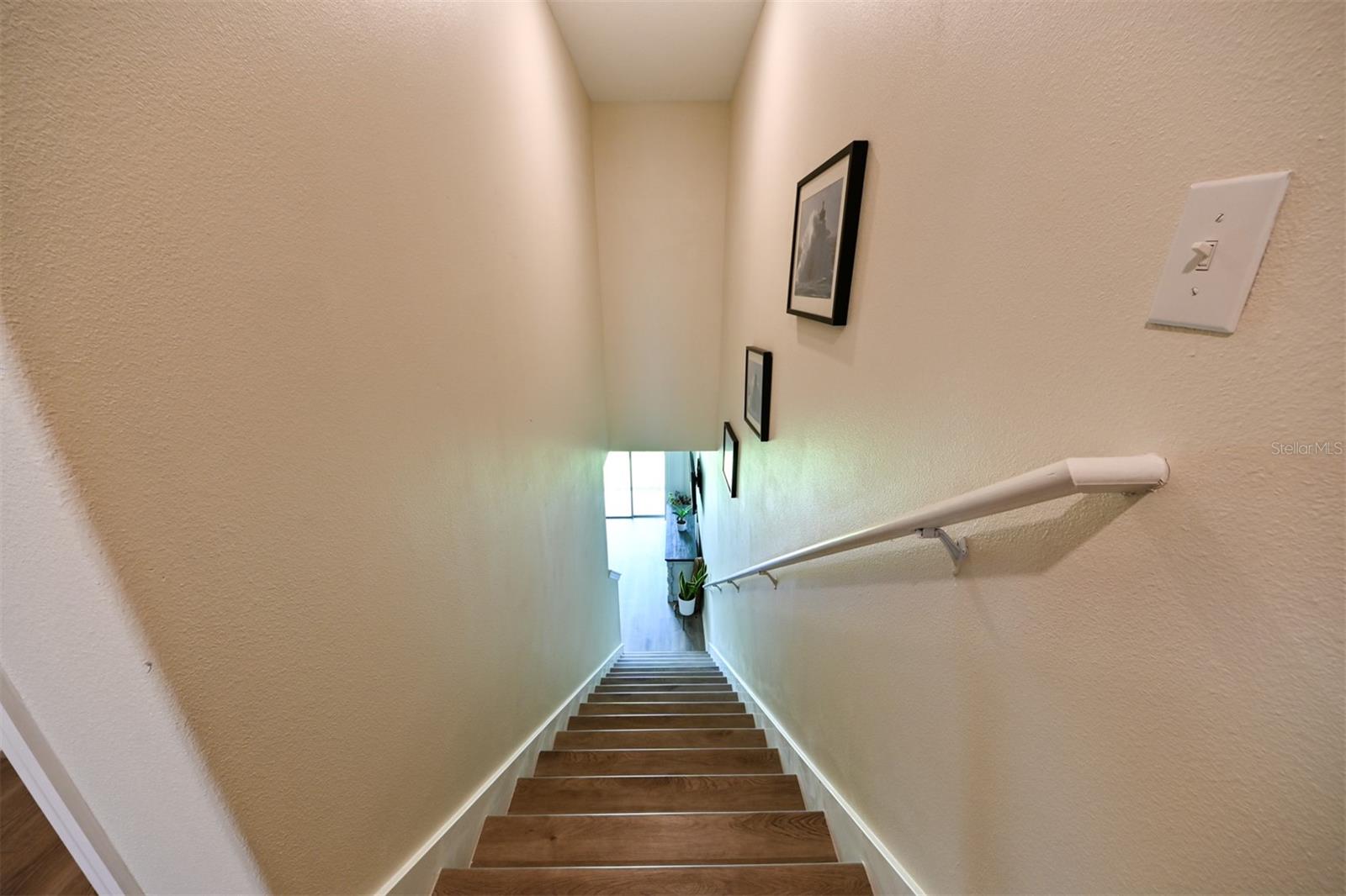 Image 24 of 43 For 736 Royal Empress Drive