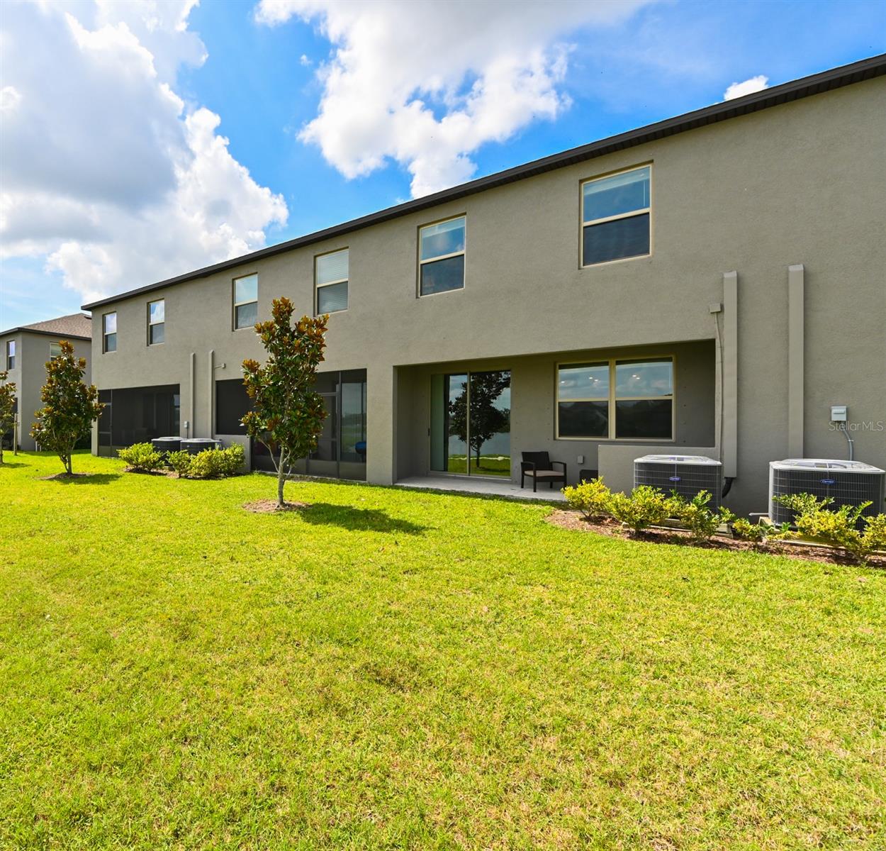 Image 31 of 43 For 736 Royal Empress Drive