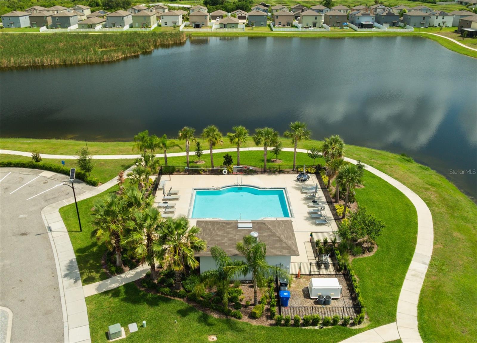 Image 37 of 43 For 736 Royal Empress Drive