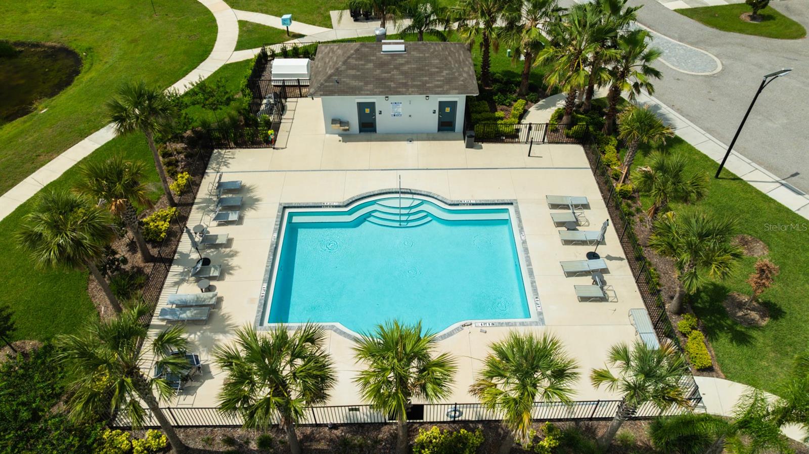 Image 39 of 43 For 736 Royal Empress Drive