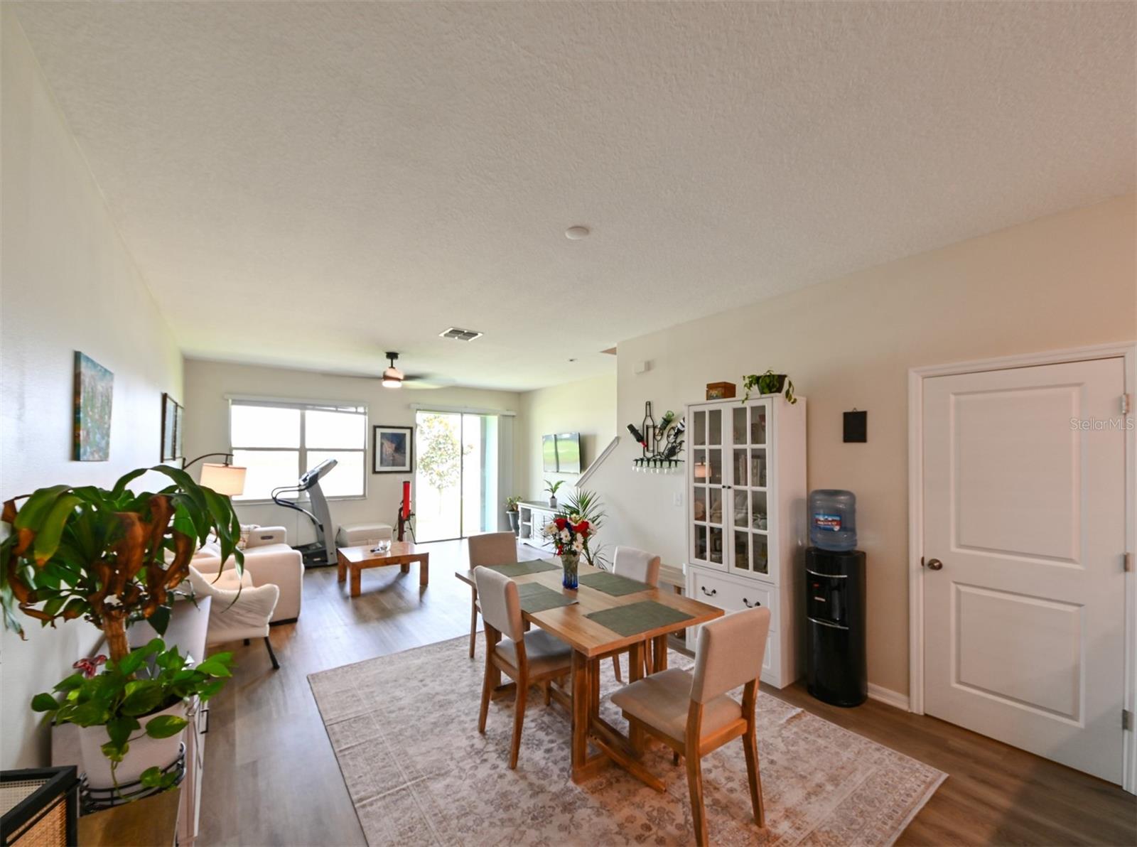 Image 9 of 43 For 736 Royal Empress Drive