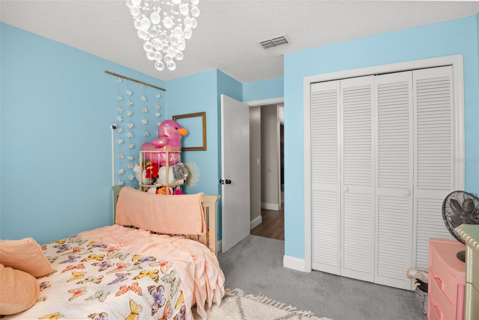 Image 25 of 39 For 656 Lake Dexter Circle