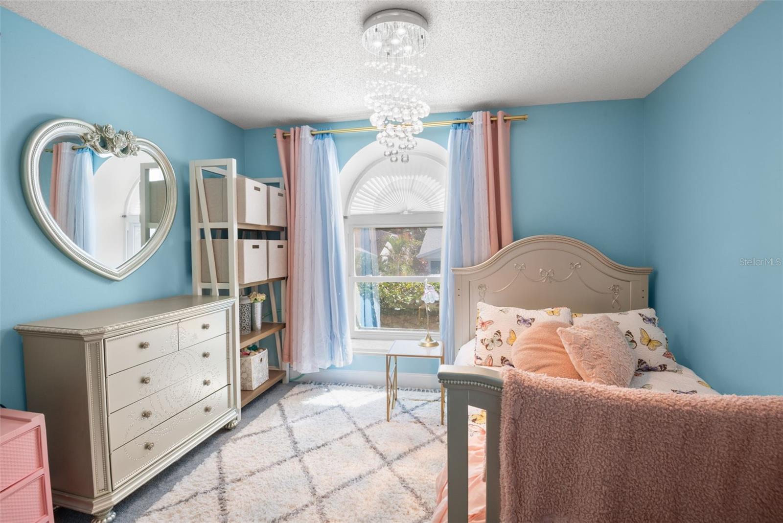 Image 26 of 39 For 656 Lake Dexter Circle