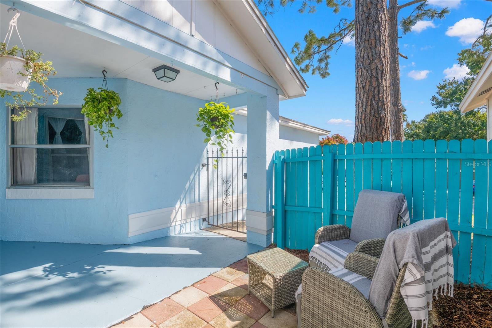 Image 30 of 39 For 656 Lake Dexter Circle