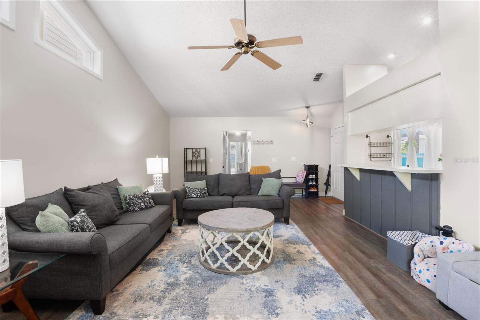 Image 7 of 39 For 656 Lake Dexter Circle